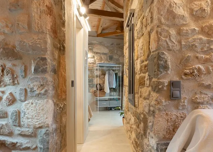 Appartement Petra No2 *